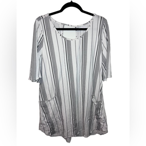 Natural by Known Supply Off White/Charcoal‎ Tunic Dress with Pockets - size M